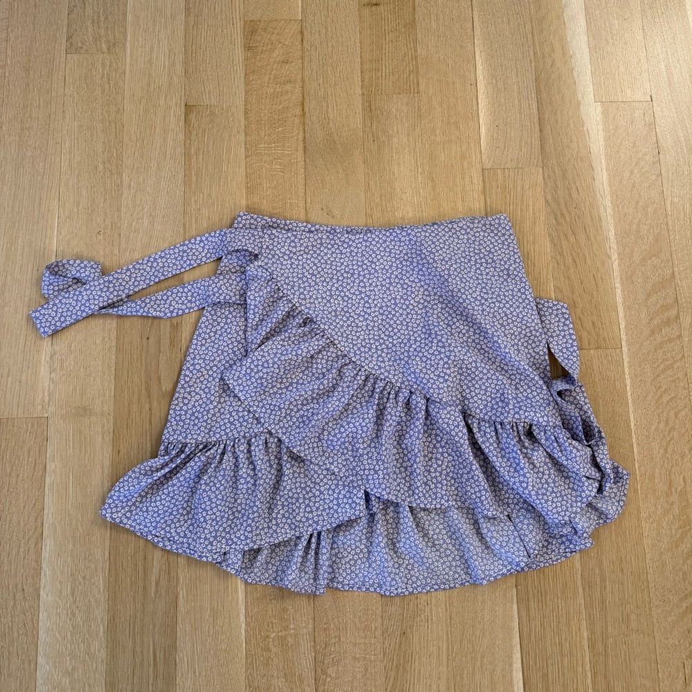 SHEIN Purple Floral Wrap Mini Skirt